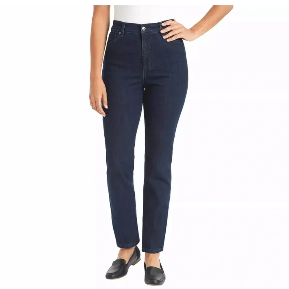Gloria Vanderbilt AMANDA Blue Jeans NWOT Size 12 SHORT - Picture 1 of 6